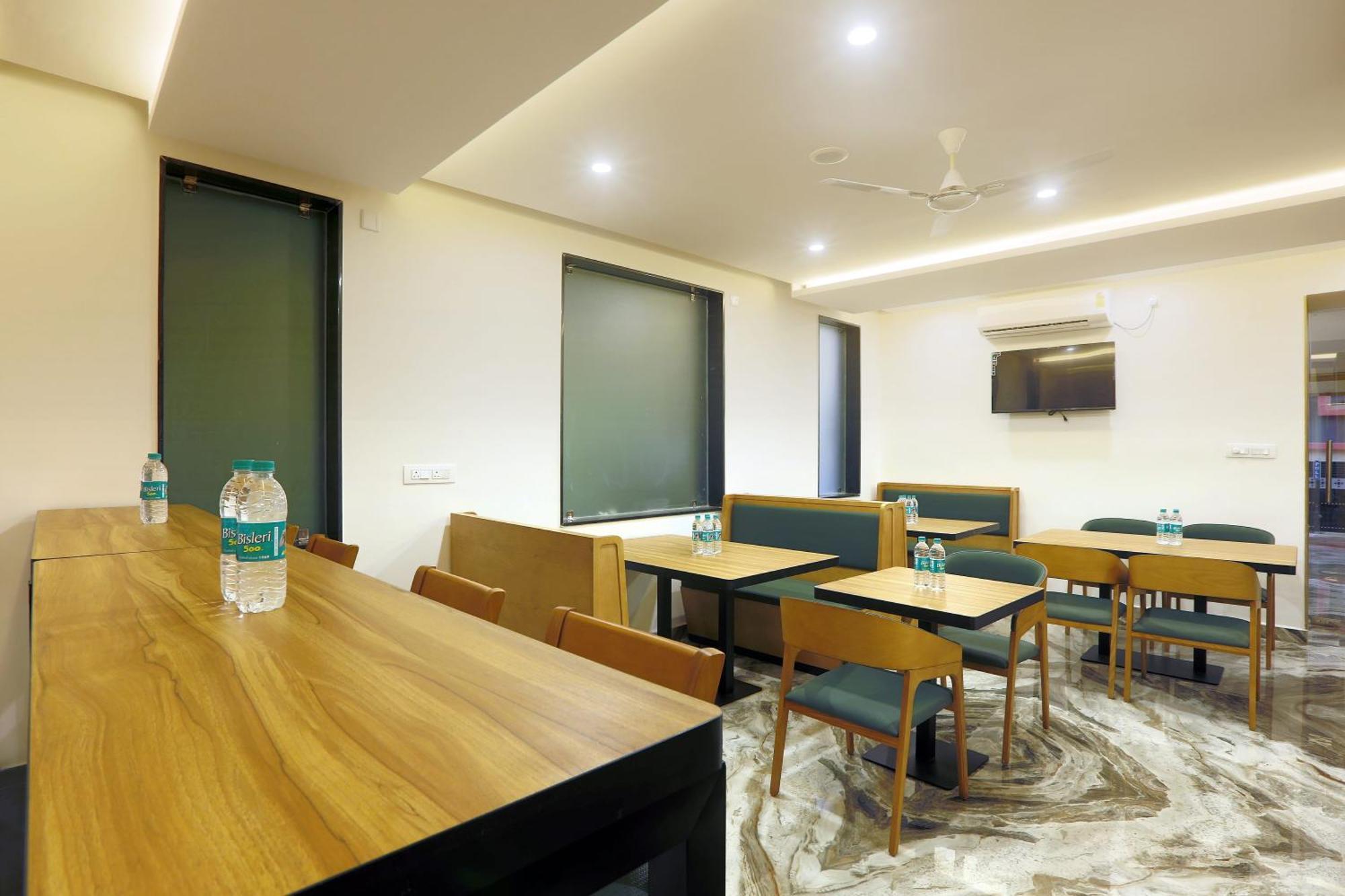 Hotel Sterling Plaza- Bangalore International Airport Dod Jala Екстериор снимка