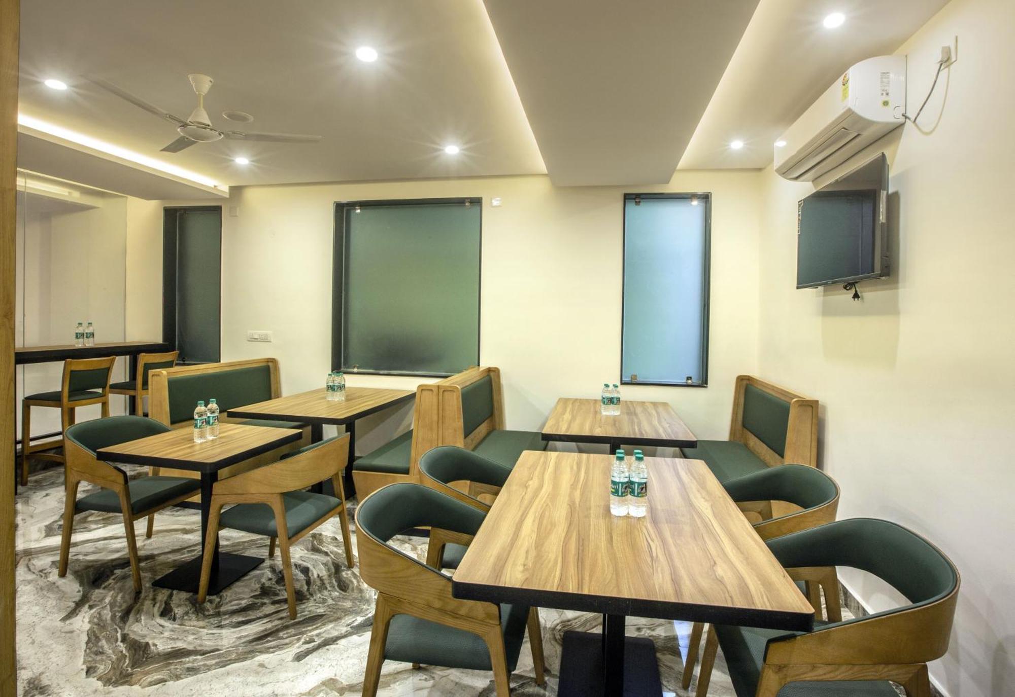 Hotel Sterling Plaza- Bangalore International Airport Dod Jala Екстериор снимка