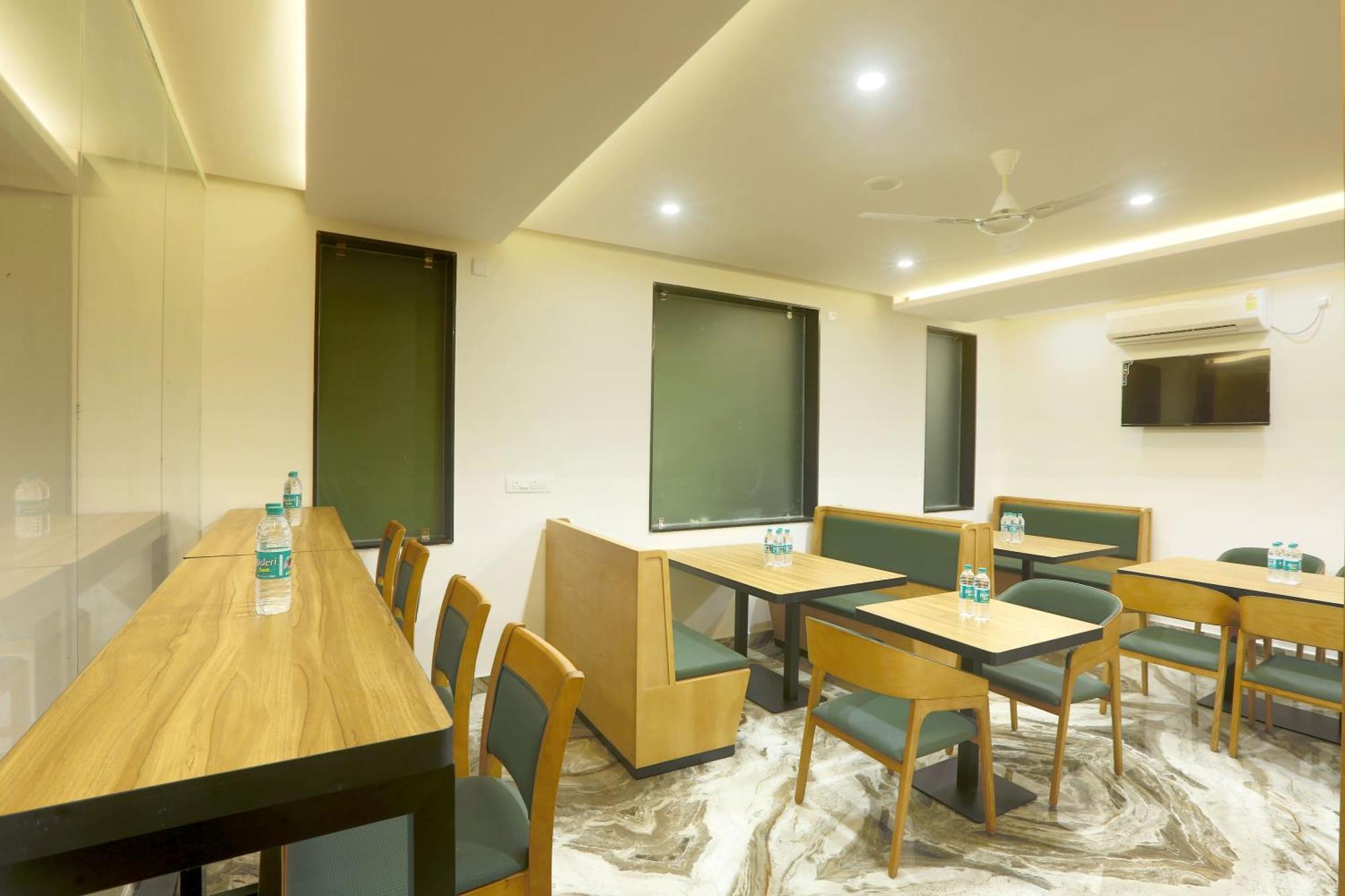 Hotel Sterling Plaza- Bangalore International Airport Dod Jala Екстериор снимка
