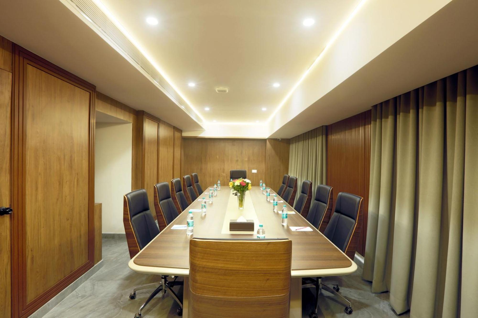 Hotel Sterling Plaza- Bangalore International Airport Dod Jala Екстериор снимка