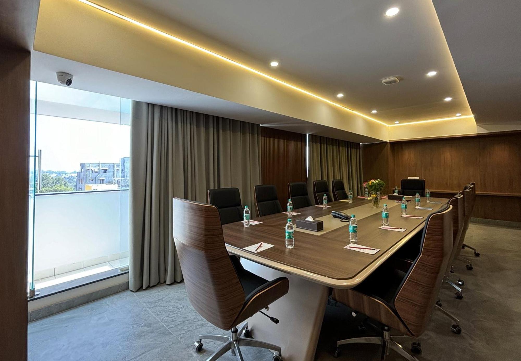 Hotel Sterling Plaza- Bangalore International Airport Dod Jala Екстериор снимка
